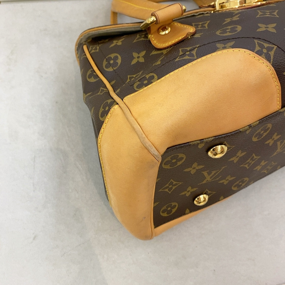 LV Monogram Beverly GM