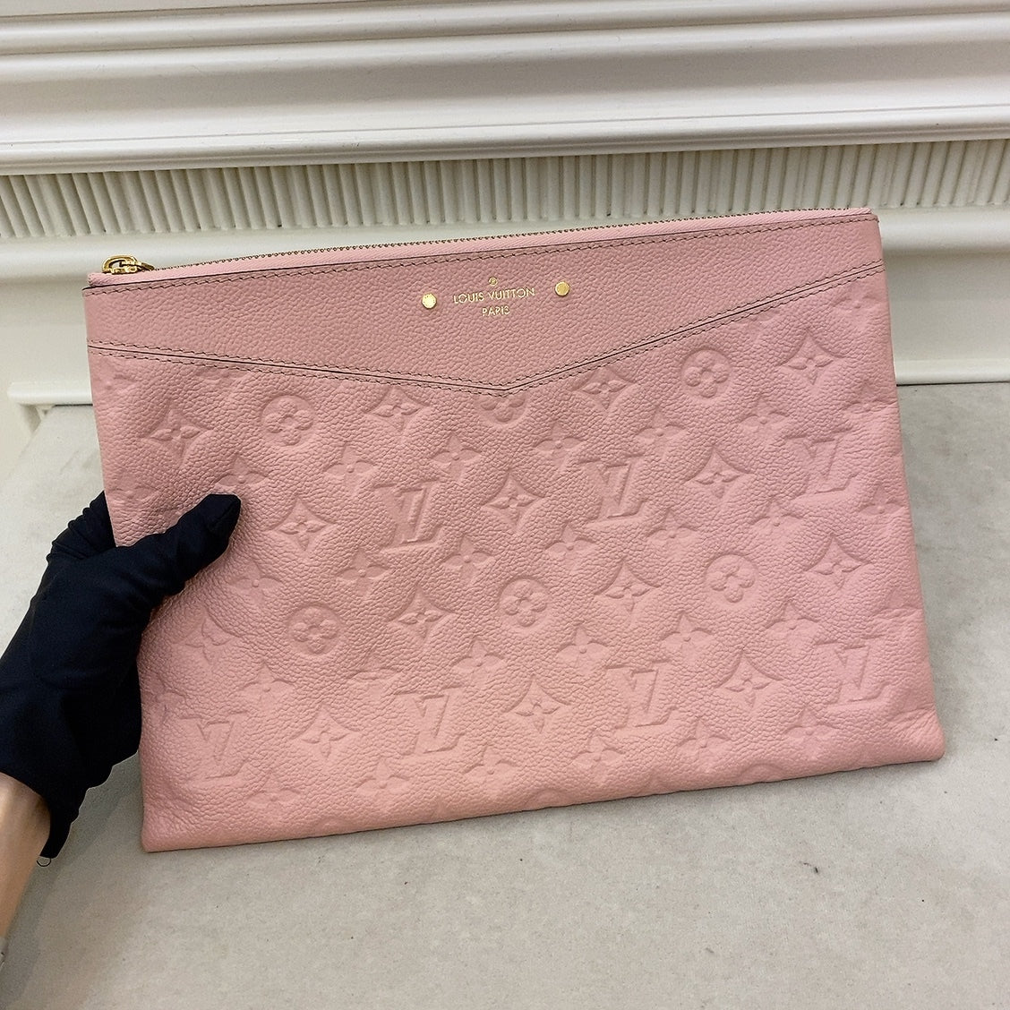 LV Empreinte Daily Pouch in Pink