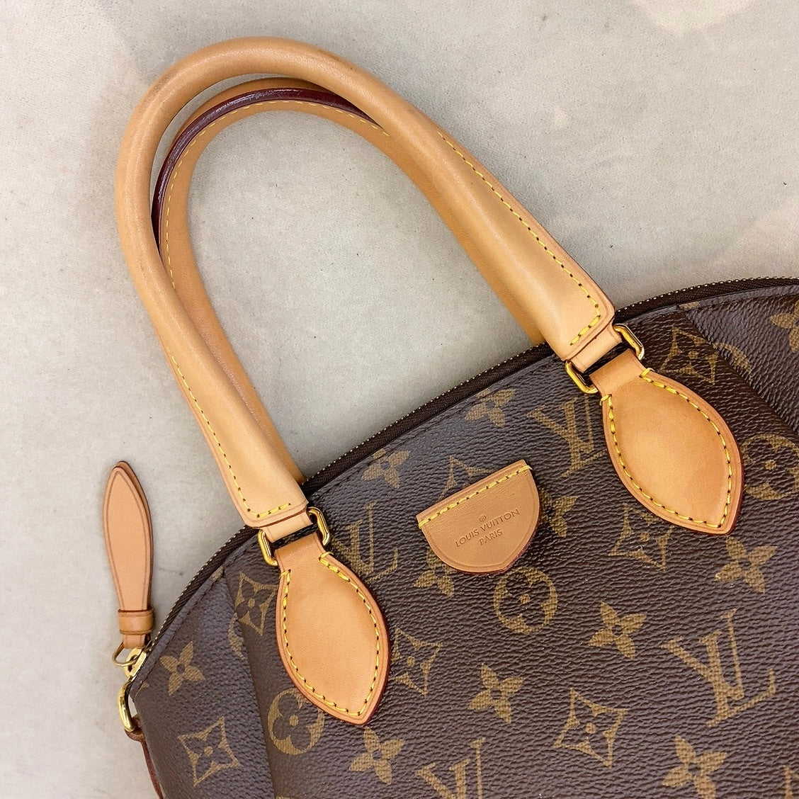 Vuitton hot sale rivoli pm