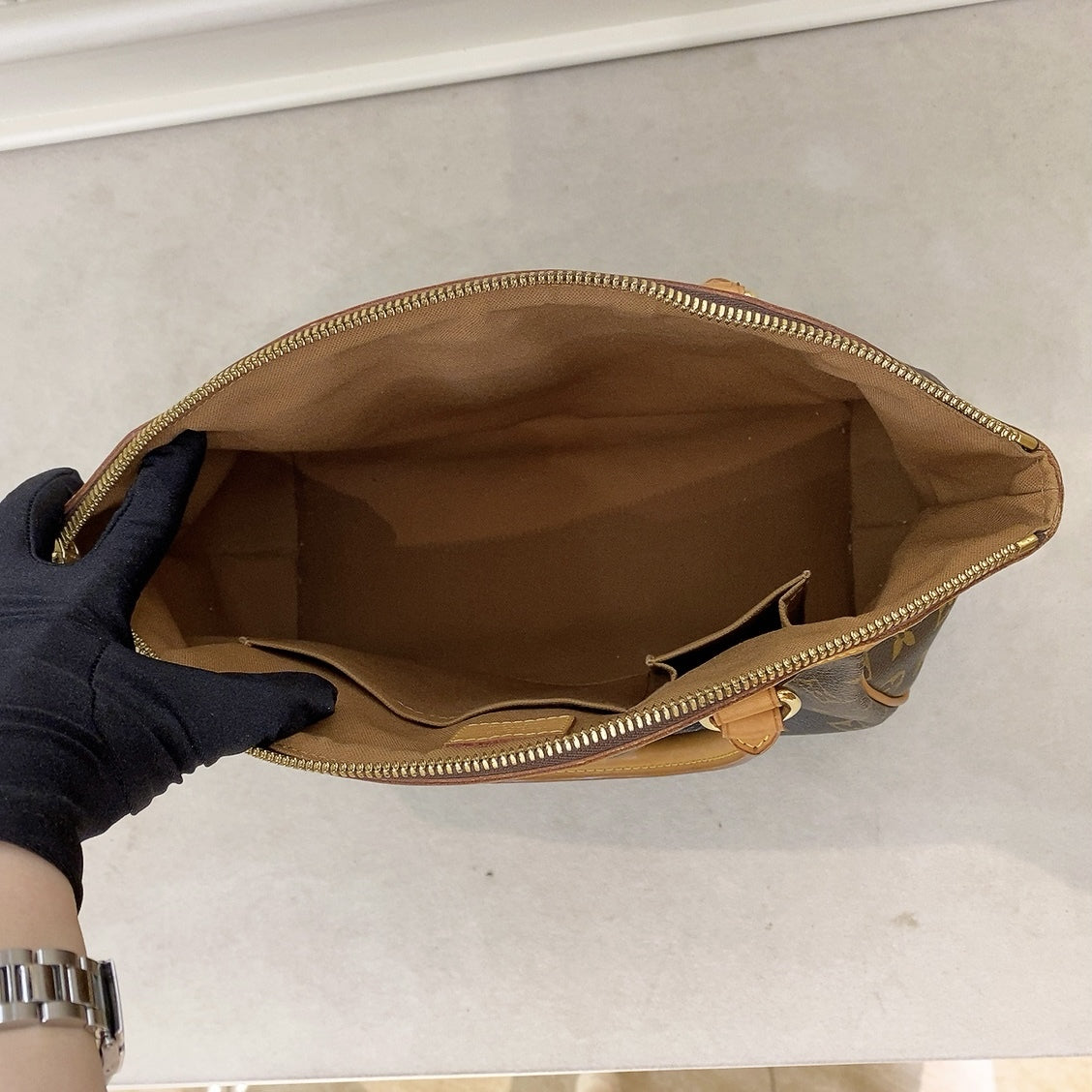 LV Monogram Tivoli PM